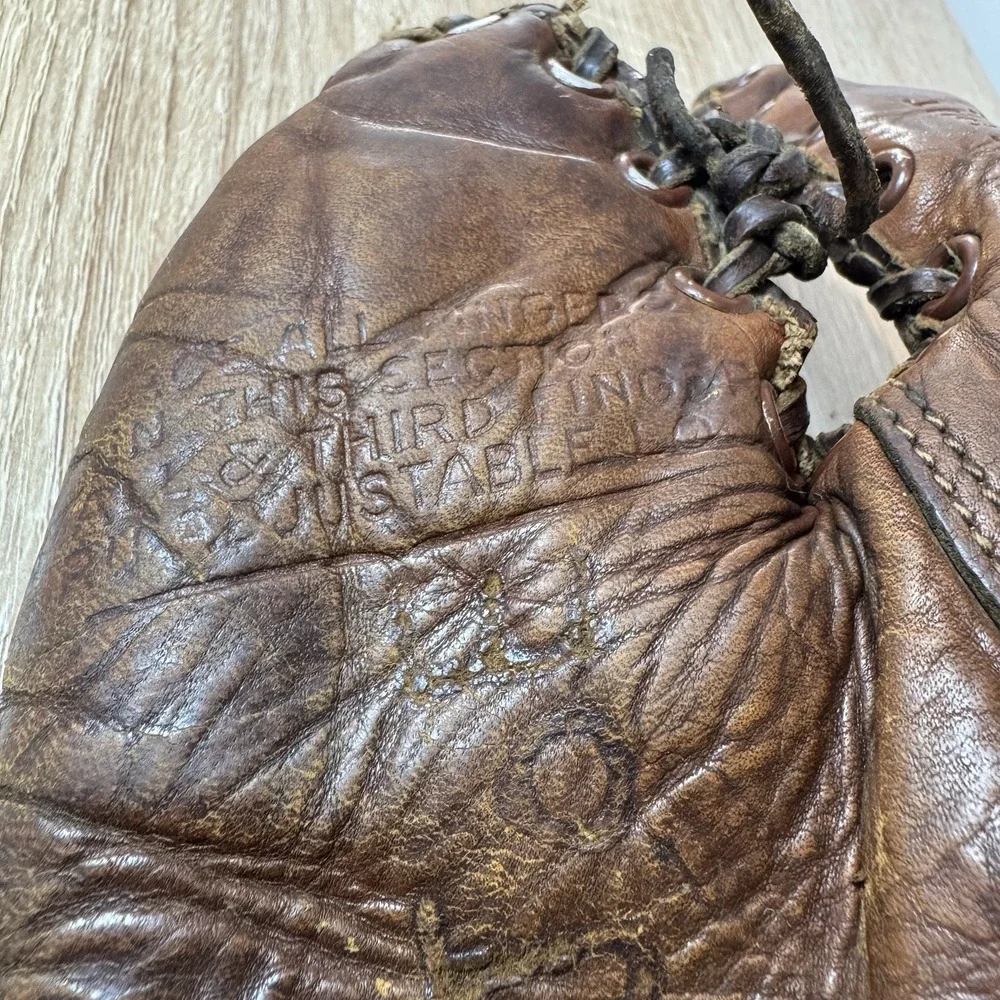 Macgregor Goldsmith G157 AntiqueBaseball Glove 1945-1951 3 Finger Left Catch VTG